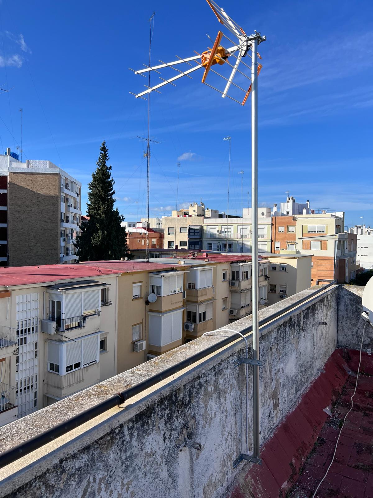Reparaciones económicas de cortocircuitos y apagones en Sevilla